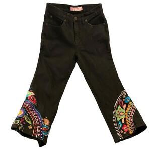 Sassy Thai Womens Black Capris Multicolor Floral Embroidery Size 4​​​​